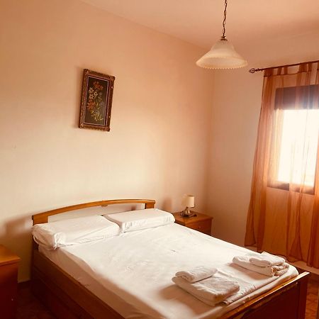 Comfort Guest Rooms Vila Hm Saranda Dış mekan fotoğraf