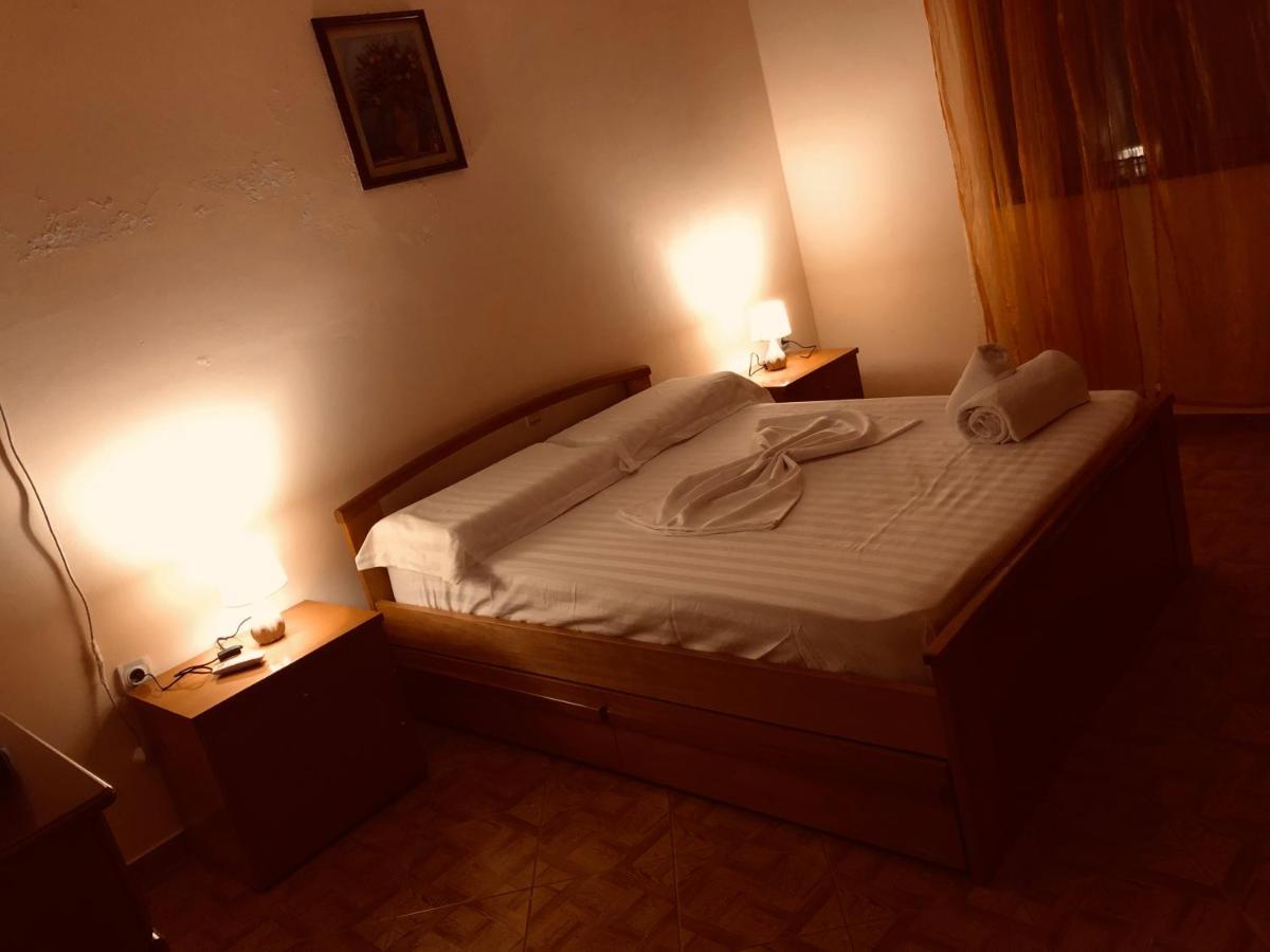 Comfort Guest Rooms Vila Hm Saranda Dış mekan fotoğraf