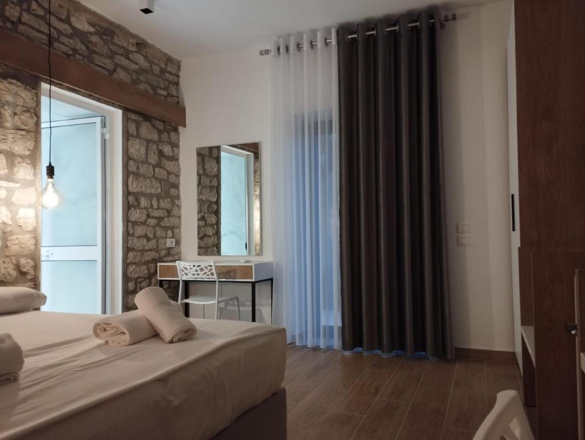 Comfort Guest Rooms Vila Hm Saranda Dış mekan fotoğraf
