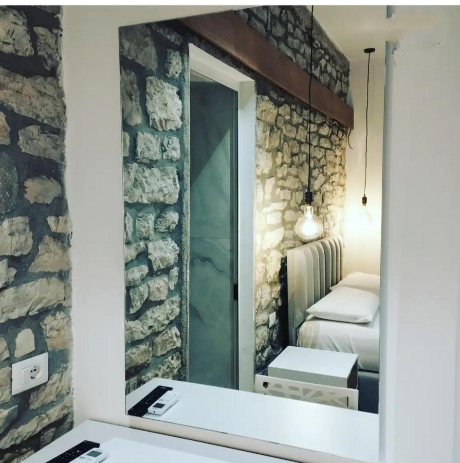 Comfort Guest Rooms Vila Hm Saranda Dış mekan fotoğraf