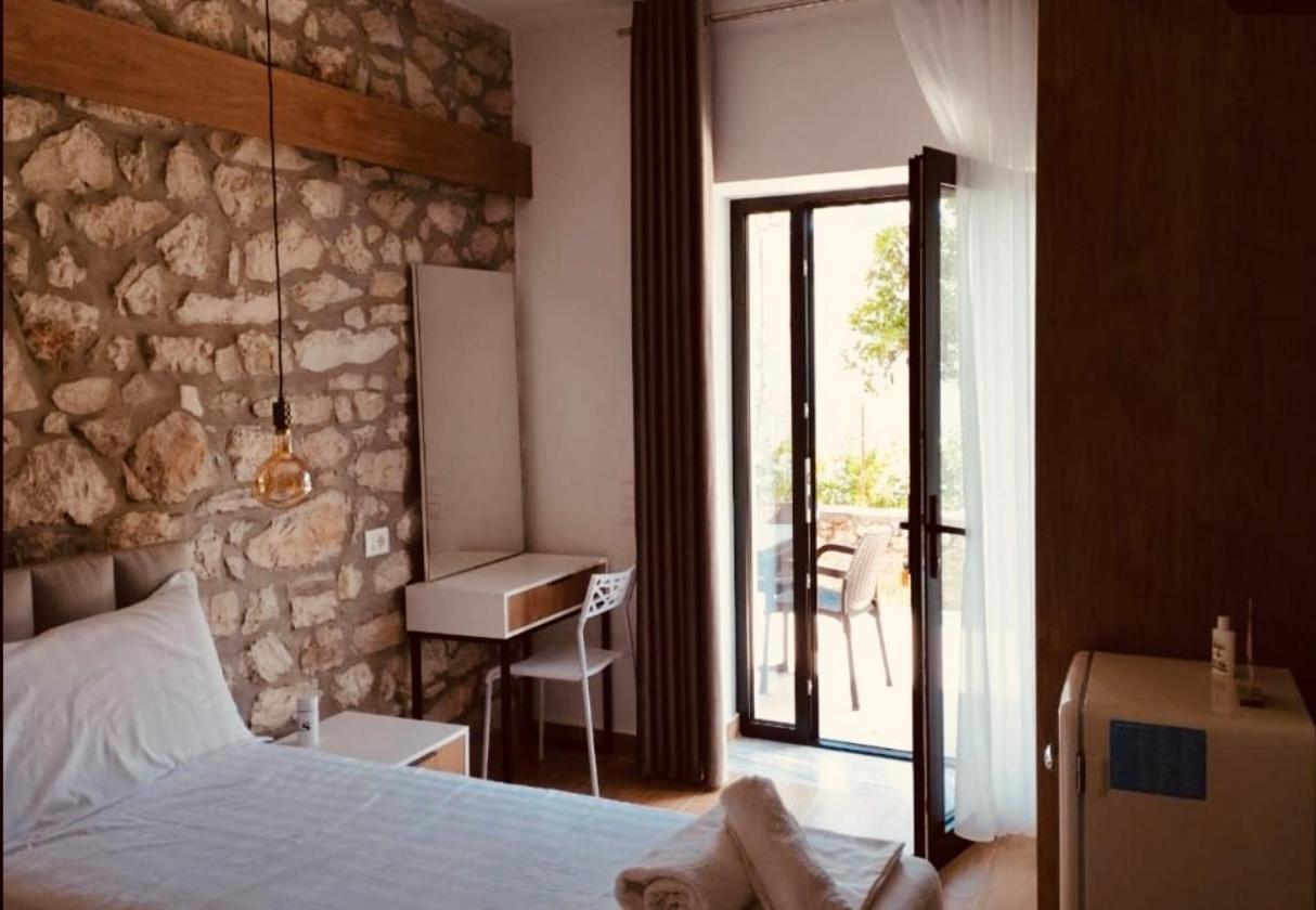 Comfort Guest Rooms Vila Hm Saranda Dış mekan fotoğraf