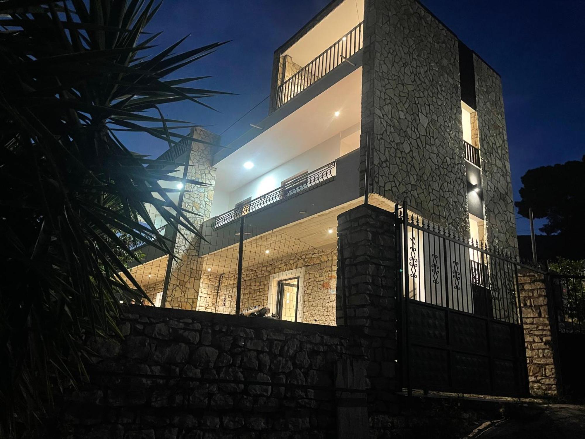 Comfort Guest Rooms Vila Hm Saranda Dış mekan fotoğraf