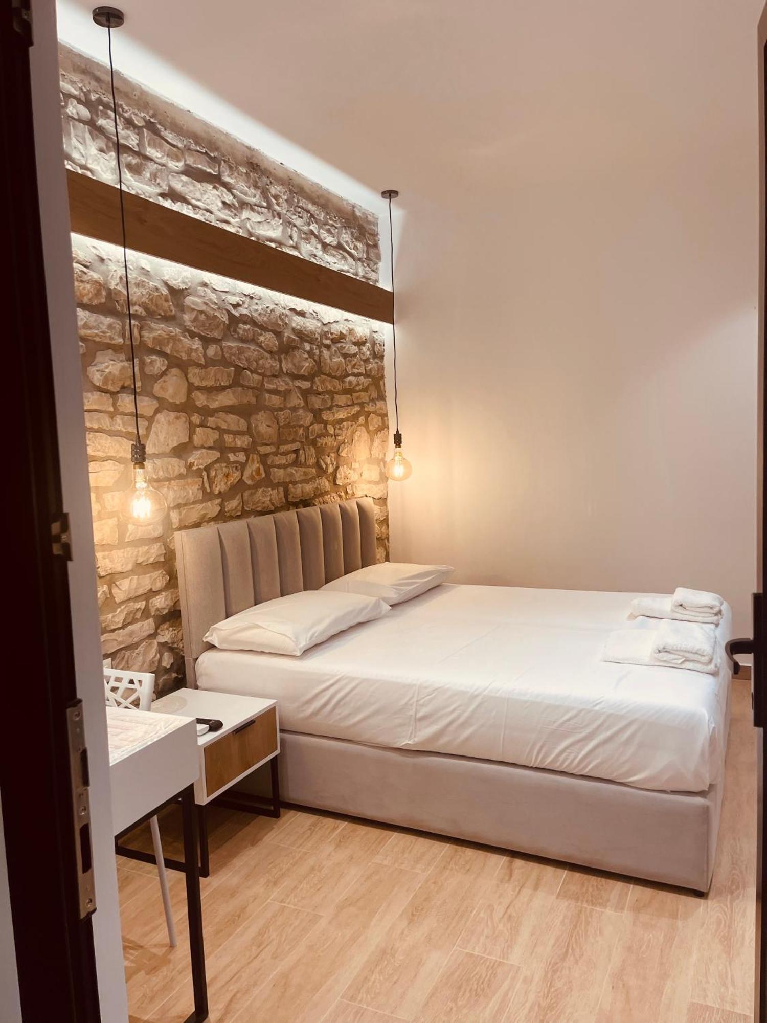 Comfort Guest Rooms Vila Hm Saranda Dış mekan fotoğraf