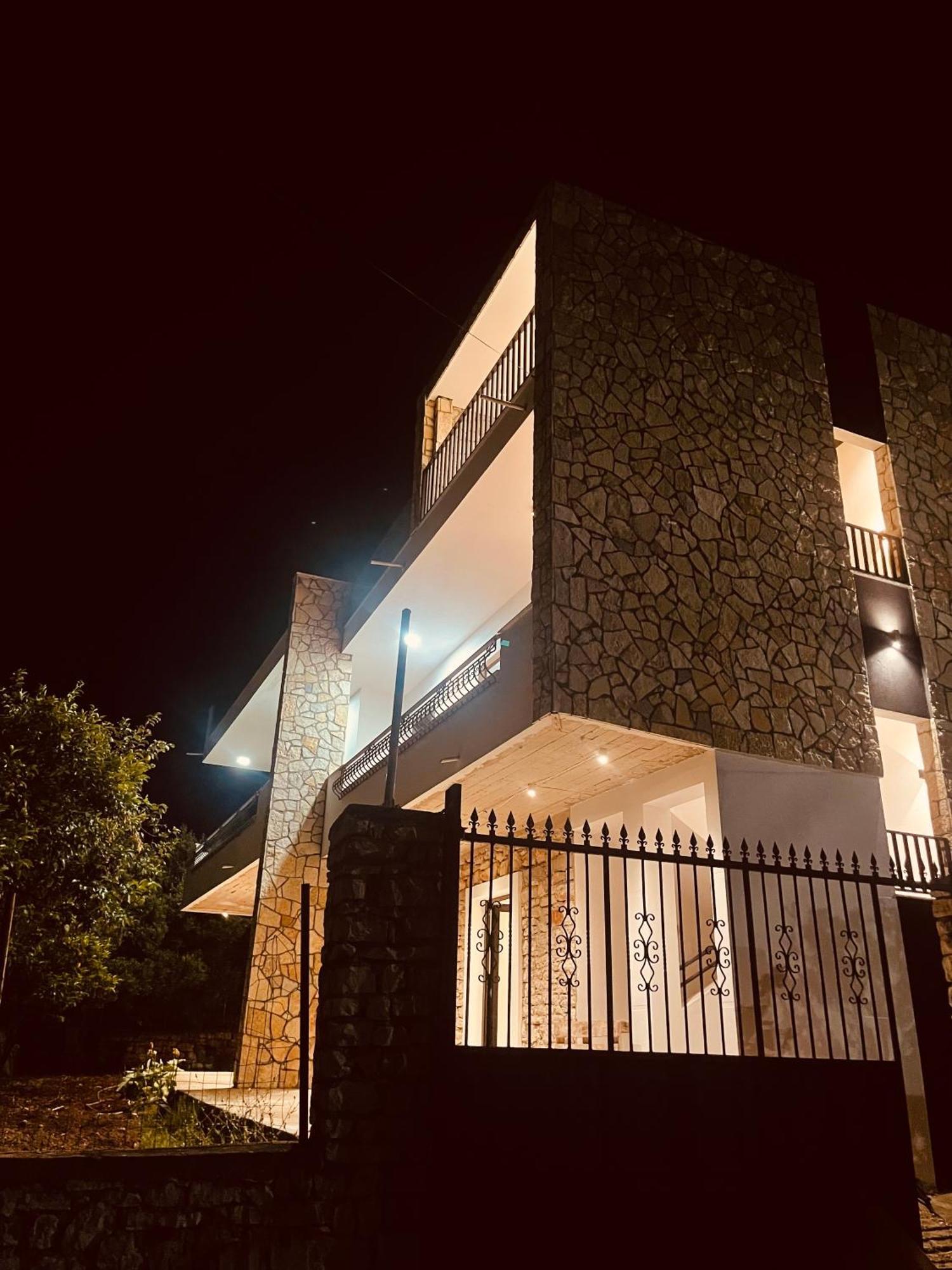 Comfort Guest Rooms Vila Hm Saranda Dış mekan fotoğraf